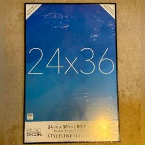 Standard 24x36 movie poster frame